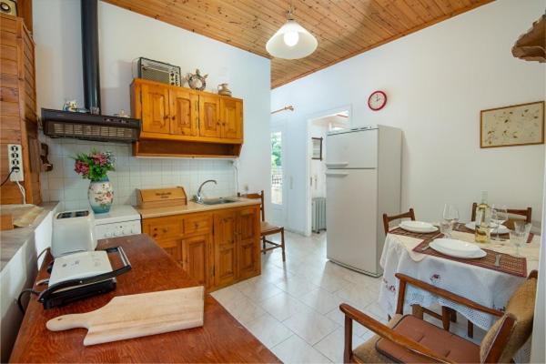Alekos House Apartment Longos  Luaran gambar
